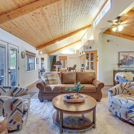 Peaceful Pinetop Cabin With Deck And Fire Pit! Βίλα Indian Pine Εξωτερικό φωτογραφία